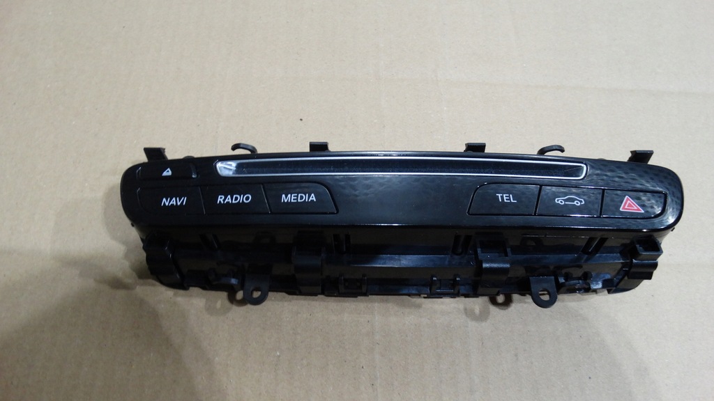 фото №1, Ideał. панель управление радио navi mercedes w205 1