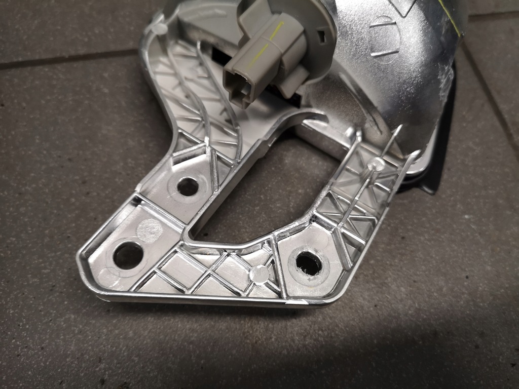 фото №6, Світло стоп toyota avensis t25 hb