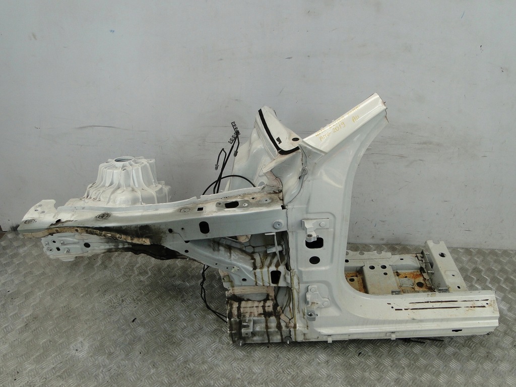 фото №2, Четверть левый перед mercedes e klasa w213 kombi lak799