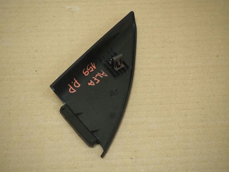 фото №2, Заглушка зеркало дверь правый перед alfa romeo 159