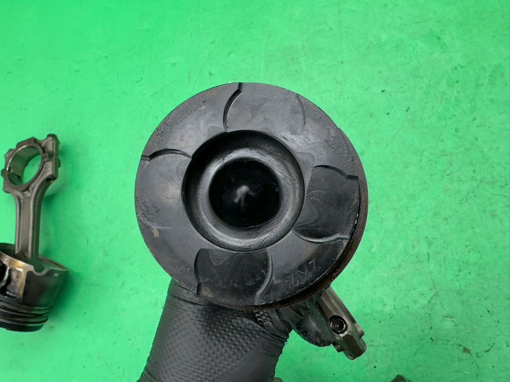 фото №8, Поршень поршни шатун cena za штука fiat bravo ii 1.6 m-jet 07- 198a3000