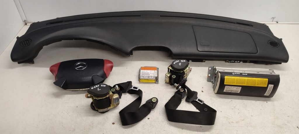 фото №1, Приборная панель консоль ремни mercedes w170 r170 slk 2,3