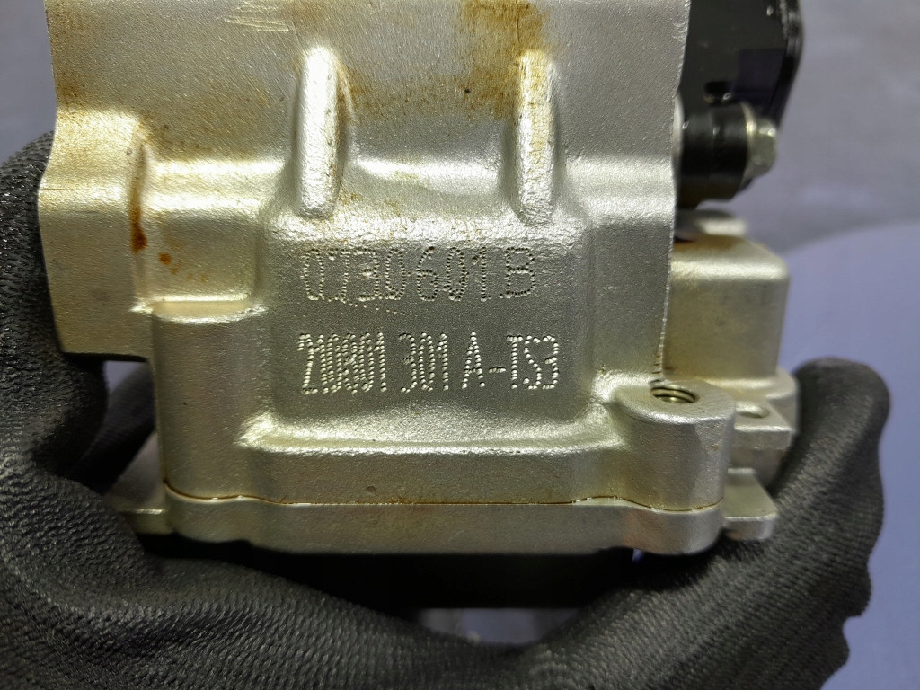 фото №4, Renault arkana 20-23 1.6 h4mc632 e-tech hyb насос масла 0730601b