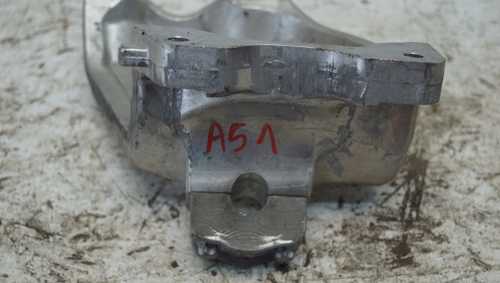 фото №5, Кронштейн двигателя aston martin db11 4.0 v8 a1772200100