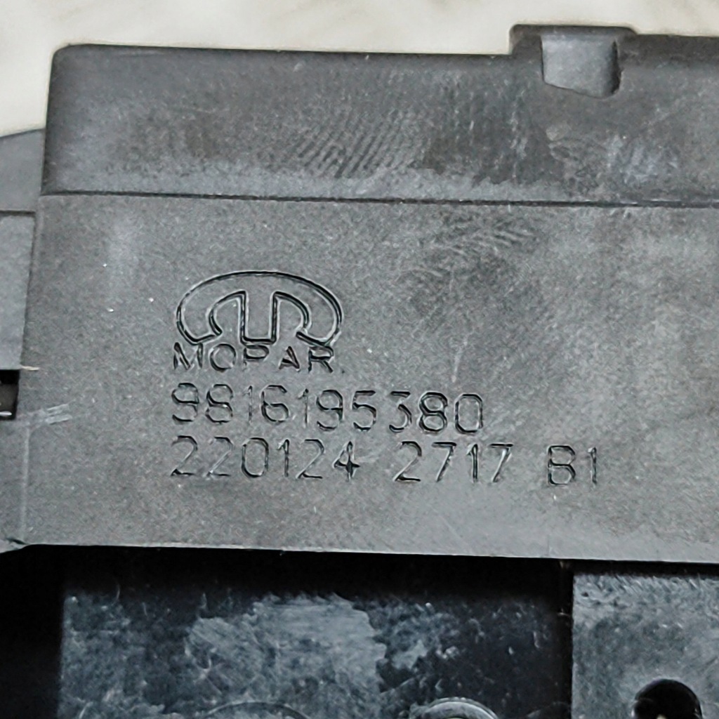 фото №6, Citroen c5 aircross 2024 замок кришки задній / багажника