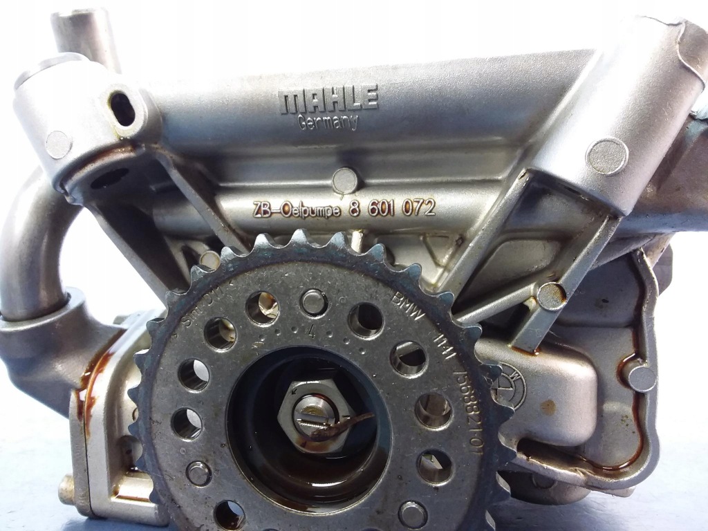 фото №7, Bmw 5 g30 4.4 насос оливи 8601072 n63b44c