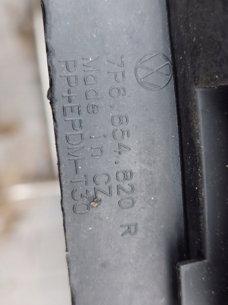 фото №7, Vw touareg молдинг крыла правая задняя