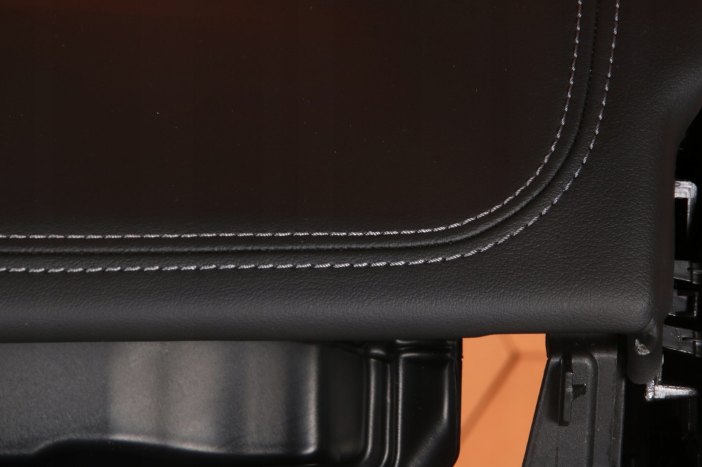 фото №10, Bmw 2' u06 оригинальная приборная панель приборная консоль sensatec oyster head up