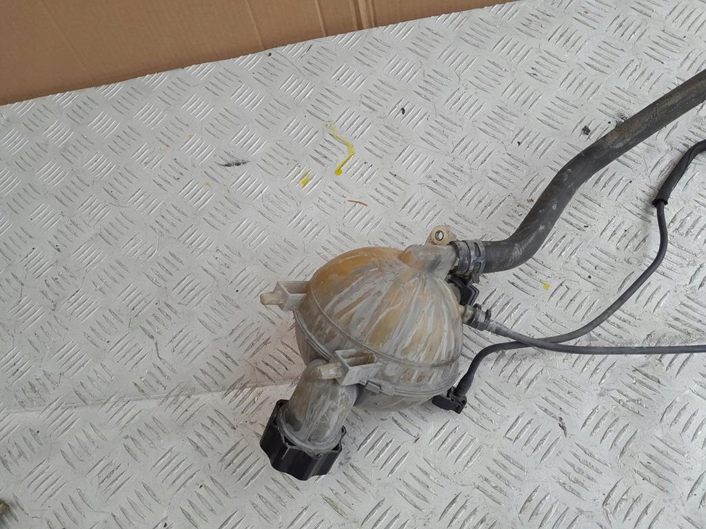 фото №8, Citroen c4 i 04-10 1.6hdi бачок розширювальний шланги дроти водяні kpl.