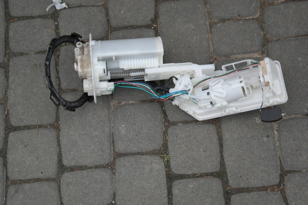 Купити Lexus ux 250h насос пального