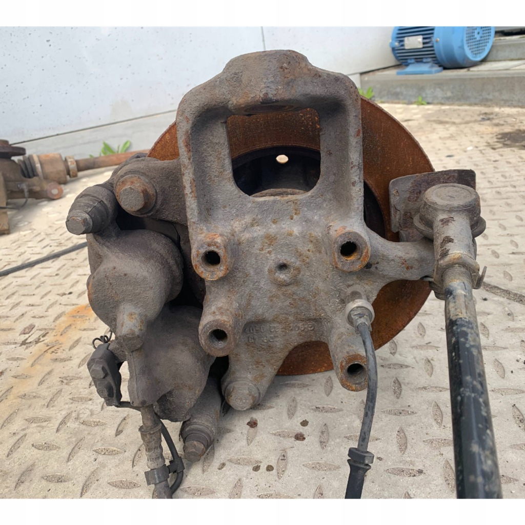 Поворотный кулак ступица правая mercedes sprinter w901 Доставка