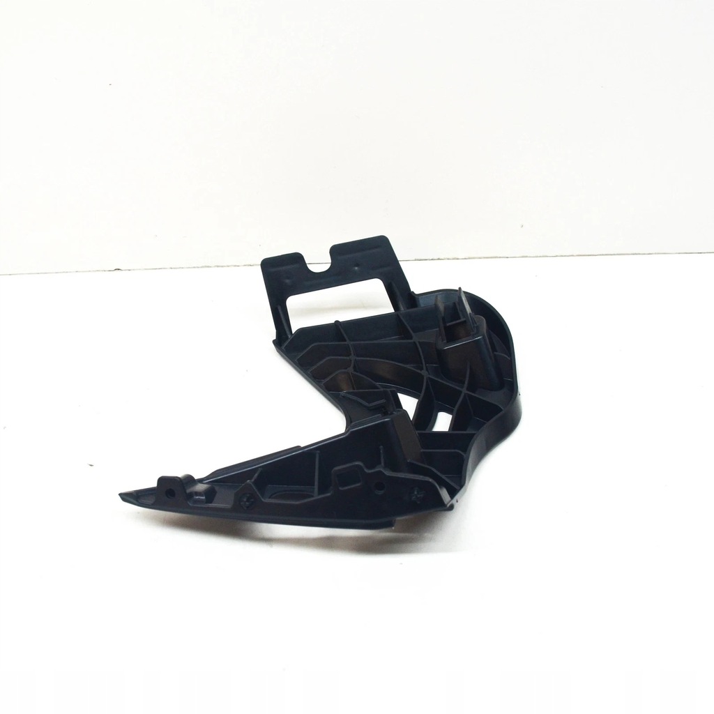 фото №9, Bmw 5 g30 бампер передній правий верхній кронштейн 7385348 51117385348