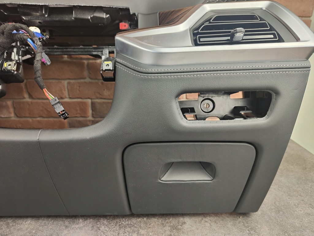 фото №9, Панель приладів панель  приладова шкіра hud bmw g05 g06 g07 f95 lci lift uk rl rhd