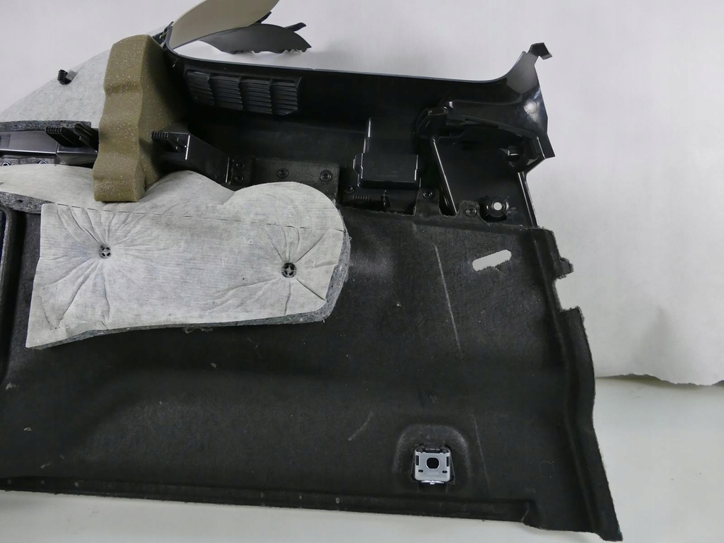 фото №10, Volvo xc60 i lift обшивка багажника правий задня оббивка обшивка