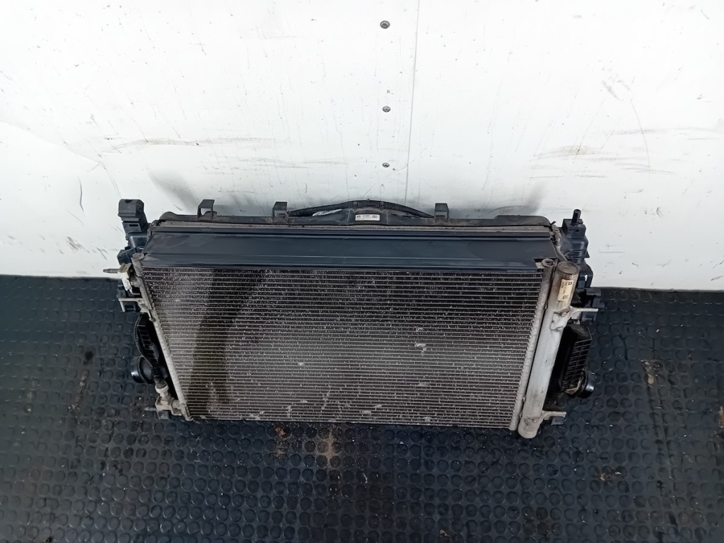 Радиатор воды с вентилятор opel zafira c fl 39074865 13360890 0130308487 с Разборки