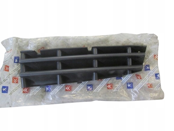 фото №1, Решётка заглушка правая peugeot 207 9681933377