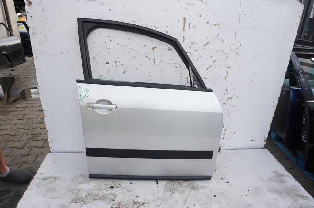 фото №1, Дверь правый перед audi a2 ly72