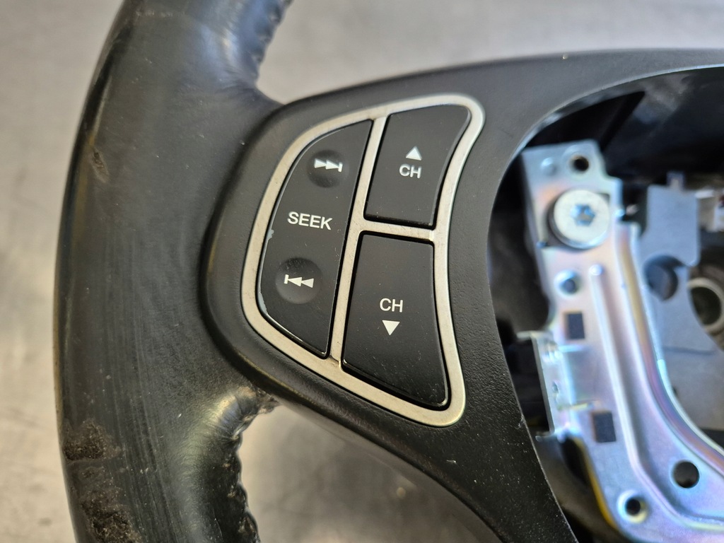 фото №10, Kia ceed i воздуховод кожаный air bag мультифункция org