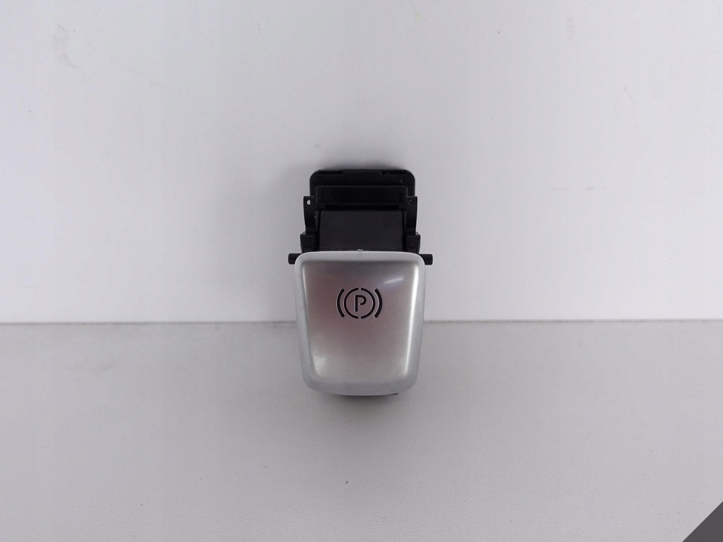 фото №1, Mercedes c-klasa w205 кнопка тормоза ручного