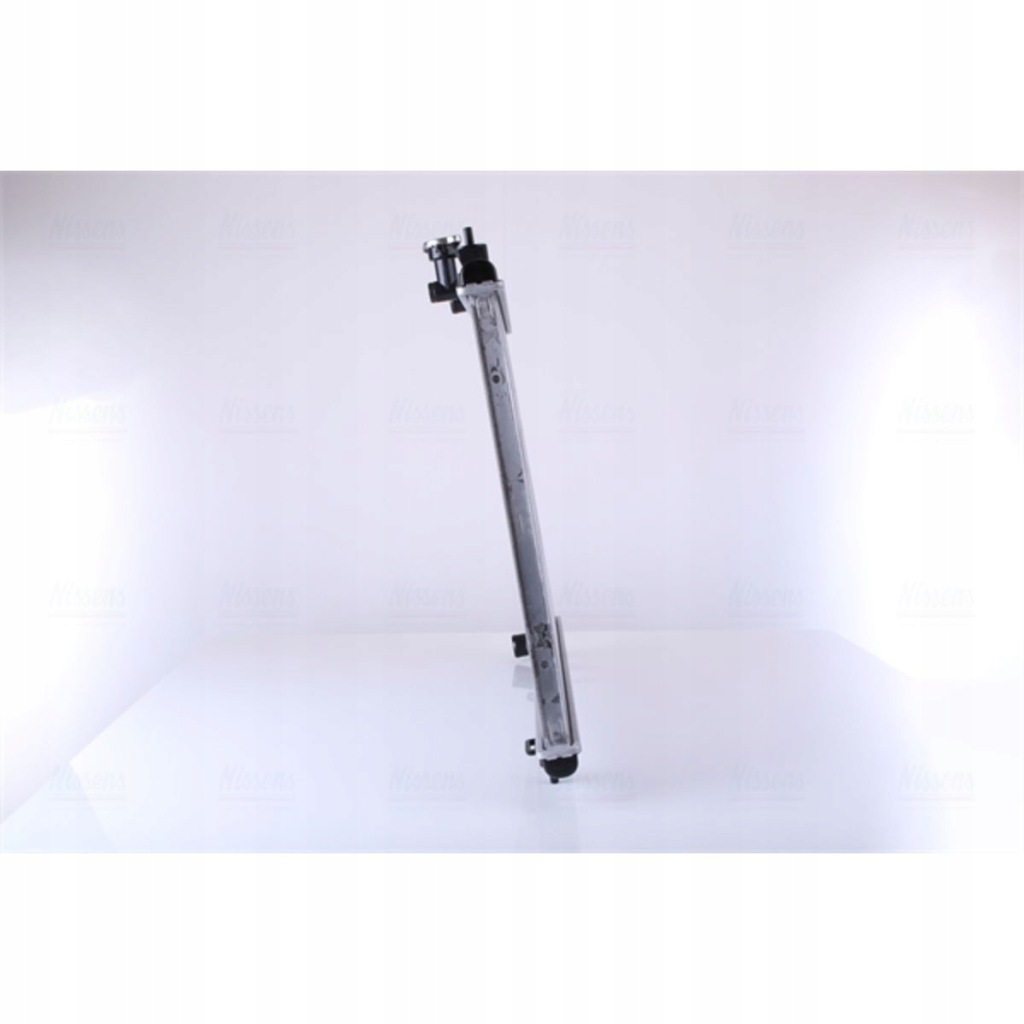 Радиатор воды nissens 637643 Киев