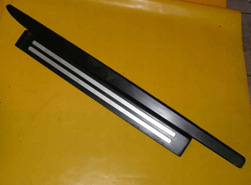 фото №1, Молдинг накладка поріг лівий перед audi a4 b6 cabrio