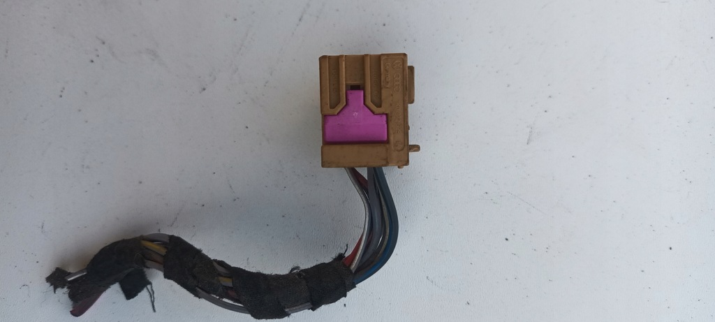 фото №1, Vw audi колодка штекер 1k0972925a