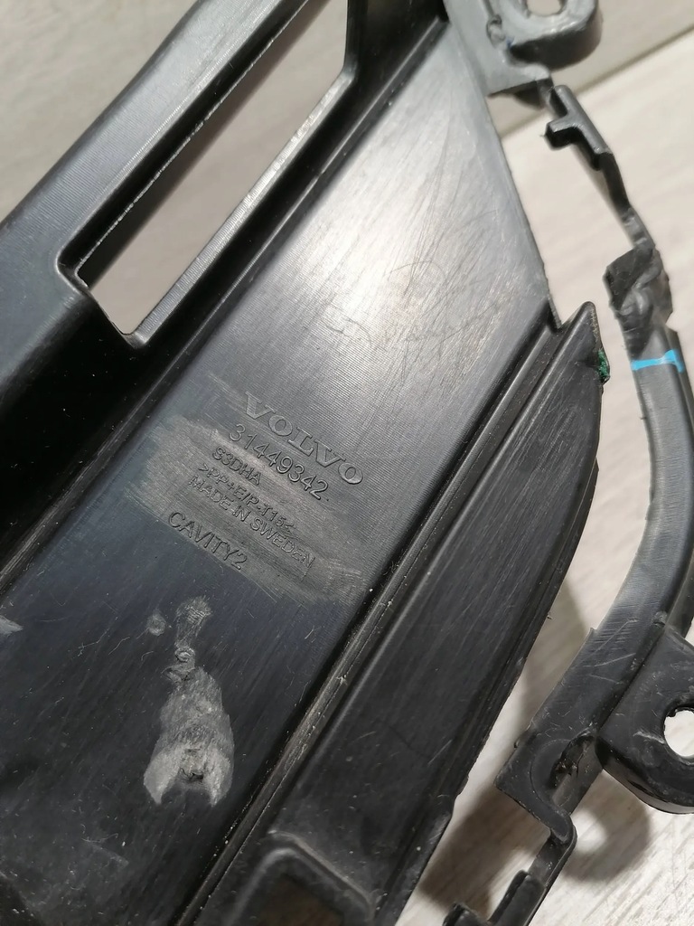 фото №8, Volvo xc40 решётка средняя бампер перед 31449342