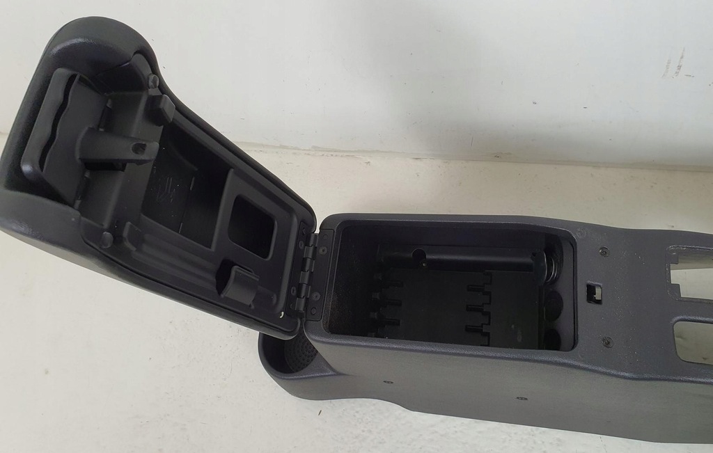 фото №5, Туннель средний подлокотник chrysler sebring i eu