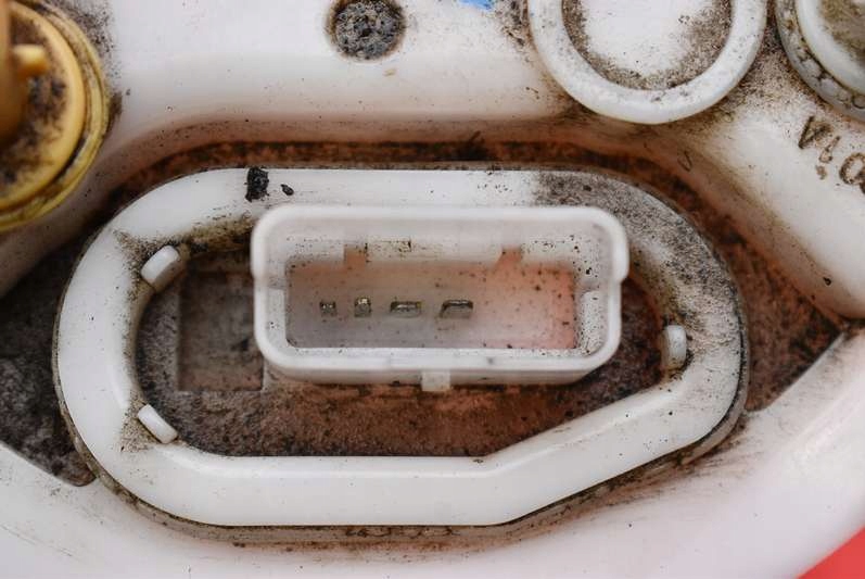 фото №8, Датчик рівня пального 9670329180 peugeot 508 1 i 2.0 hdi 140 km 10-14