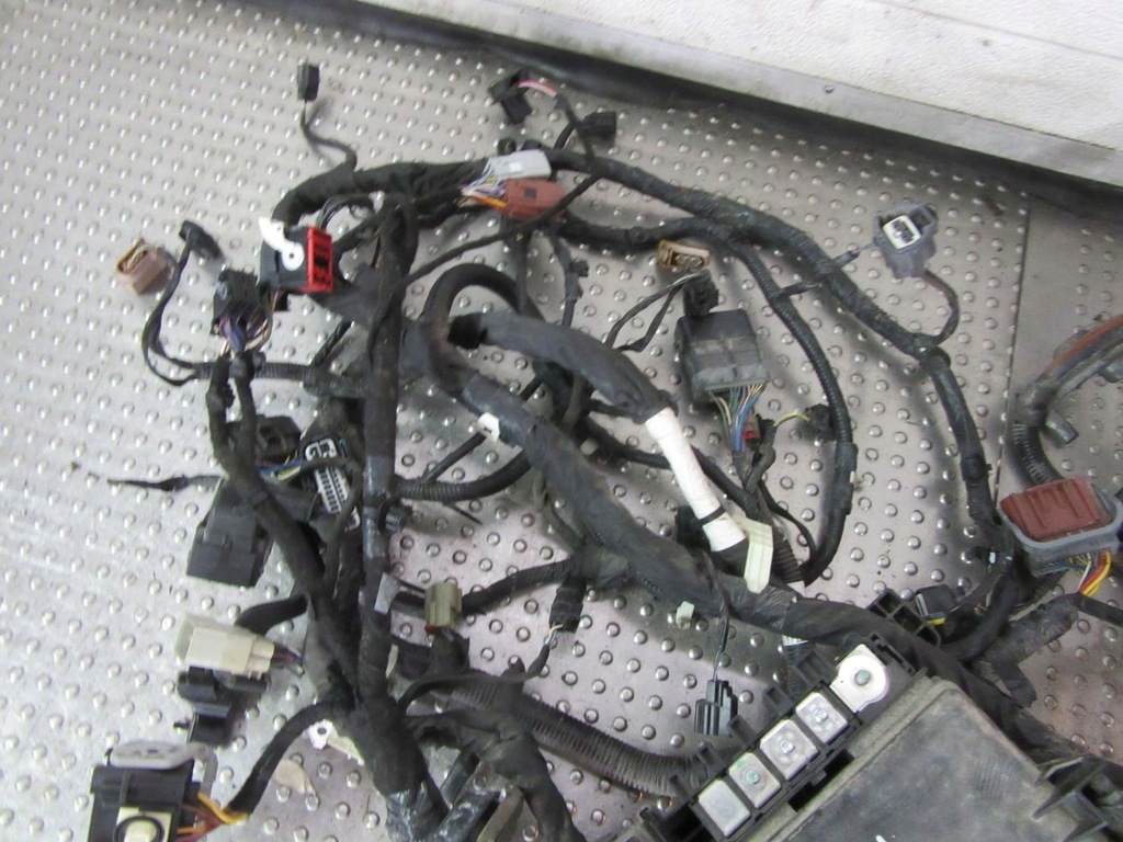 фото №8, Ford f150 3.5 17 электропроводка панели двигателя салона