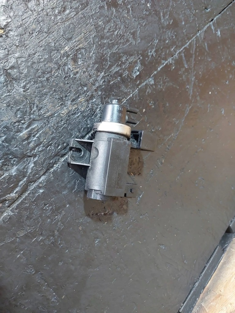 фото №7, Клапан вакуумa bmw 5 e39 530d m57d30 2247906 72279600