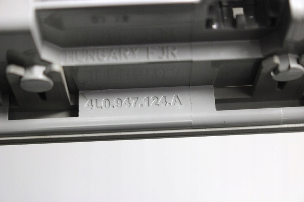 фото №8, Audi q7 лампа освітлення стельовий 4l0947124a