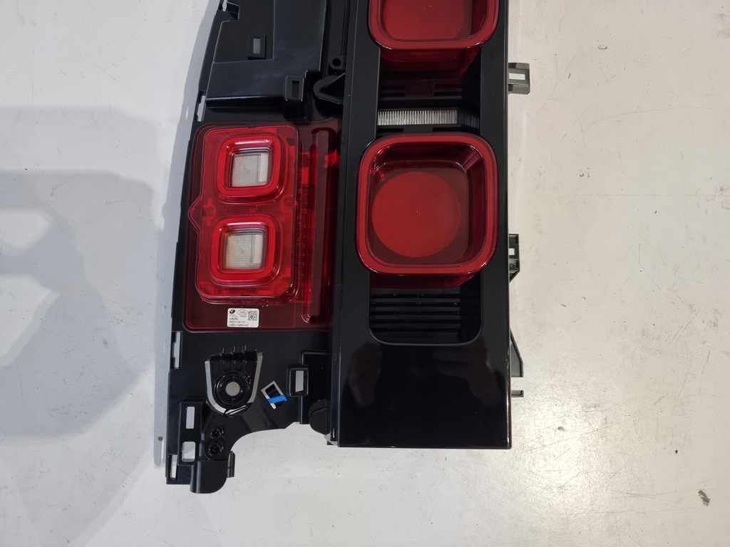 фото №3, Лампа задняя левая land rover defender ii l8b2-13405