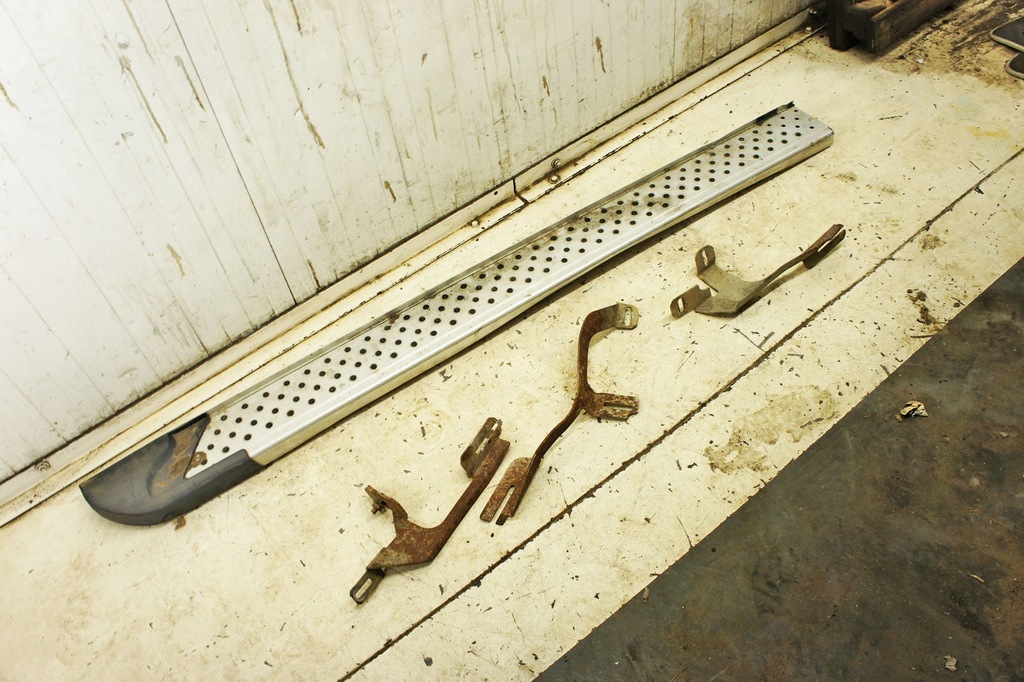 фото №1, Ko196 porsche cayenne s 7l підніжка поріг лівий