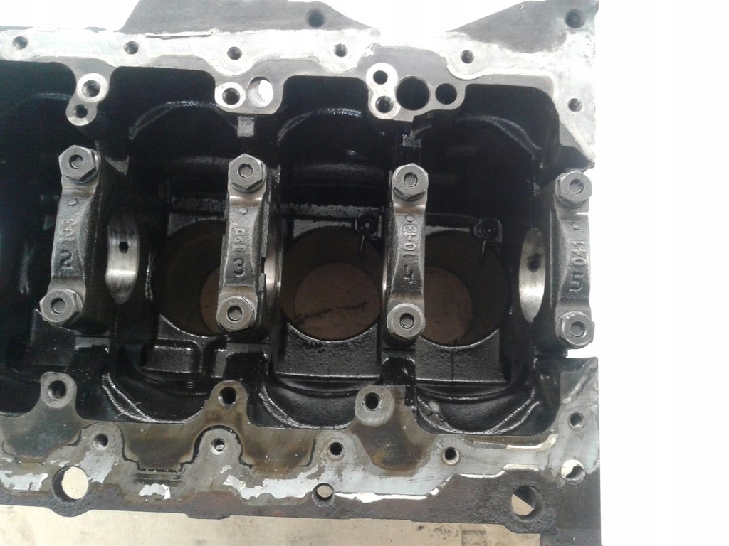 фото №11, Блок двигателя номинал 03l103021ah 2,0 tdi cba