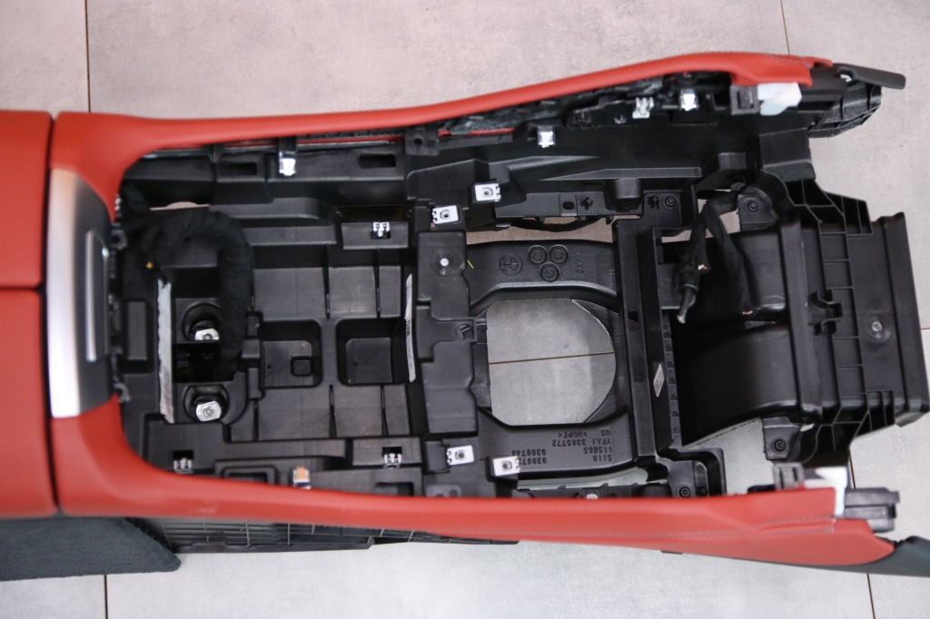 Bmw x8 xm g09 туннель средний подлокотник подогреваемый sakhir orange merino Доставка