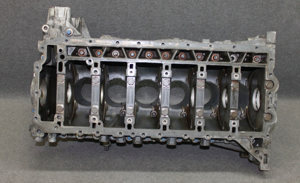 фото №10, Bmw e90 e91 e92 f10 e60 e63 3.0i n53b30a - блок двигателя 7558321