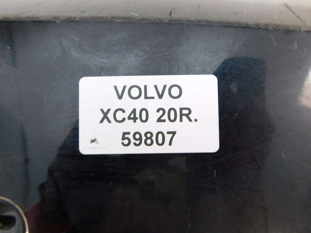 фото №6, Volvo xc40 2020r молдинг накладка бампера задняя