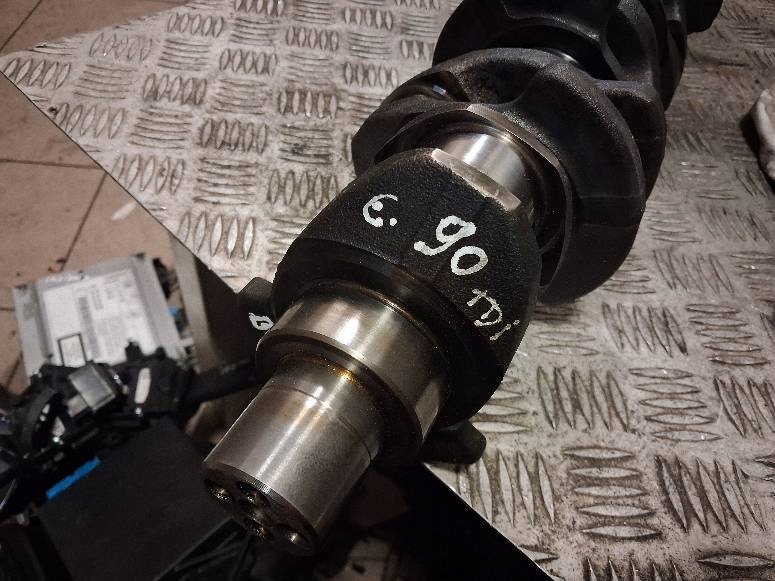 Wał коленчатый bmw e90 3.0d 7792608 Доставка