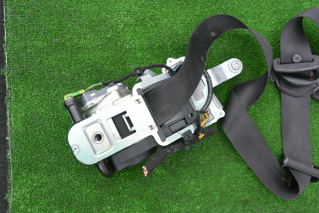 фото №5, Pas безопасности перед mercedes e-klasa w212