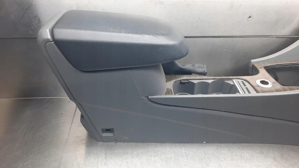 фото №8, Підлокітник тунель середній ford focus mk2 lift 1.6b 09r