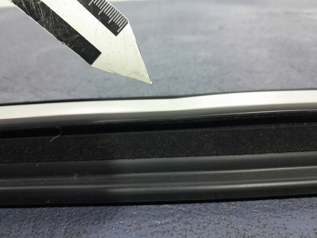 фото №3, Jeep compass ii 17- рамка прокладка дверь задняя правый