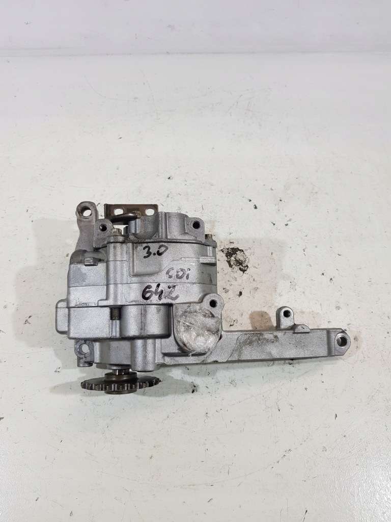 Купить Насос масла a6421810647 mercedes sprinter 3.0 cdi 642896