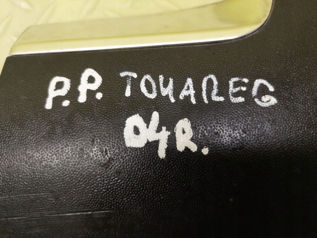 фото №7, Vw touareg i накладка молдинг na крила правий перед 7l6854960a