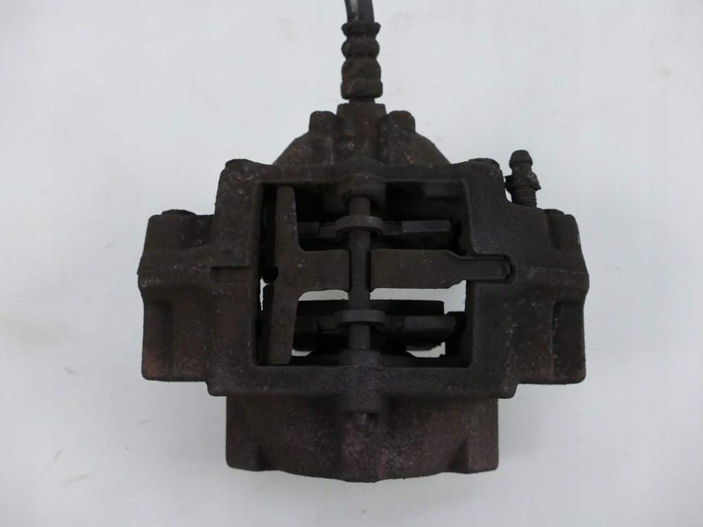 фото №1, Mercedes slk r170 lift 2.0 k суппорт тормозной p.t.