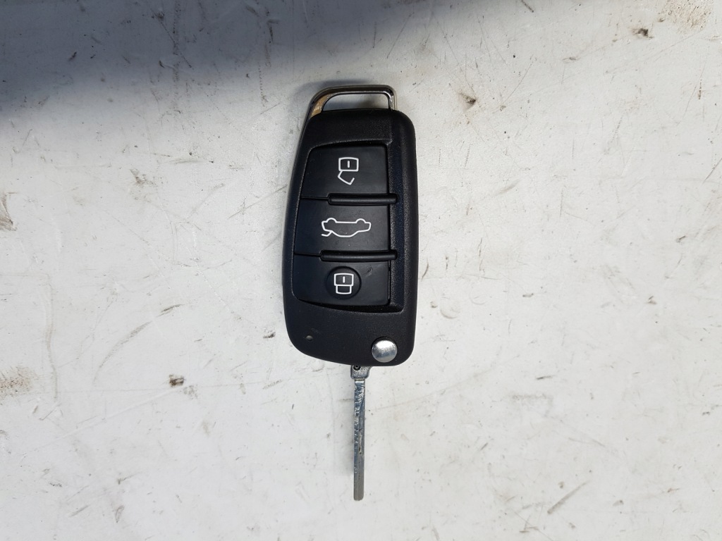 фото №1, Audi a3 8v 8v4 lift ключ pilot