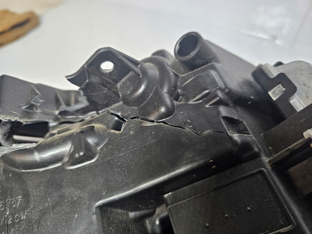 Volvo xc40 17- фара передня ліва mid led частини 32291213 америка в Україні