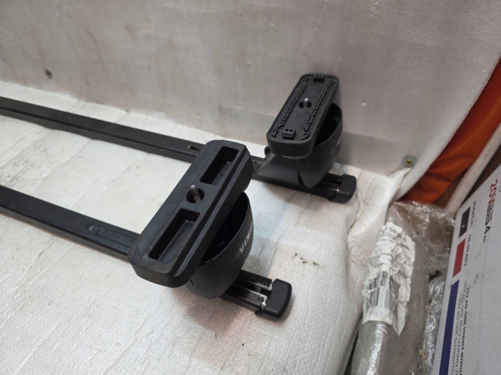 Рейлінги дахові комплект kia ceed e82001h000 genuine Зі Шроту