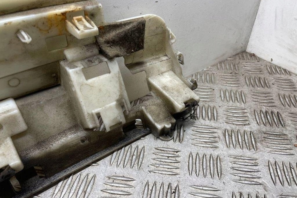 фото №13, Правый направляющая заднего бампера bmw 4 coupe f32, f82 8054565 2.99l дизель