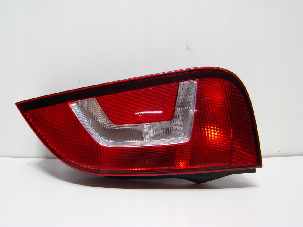 фото №1, Vw volksawagen up - лампа правый задняя 1s0945096g